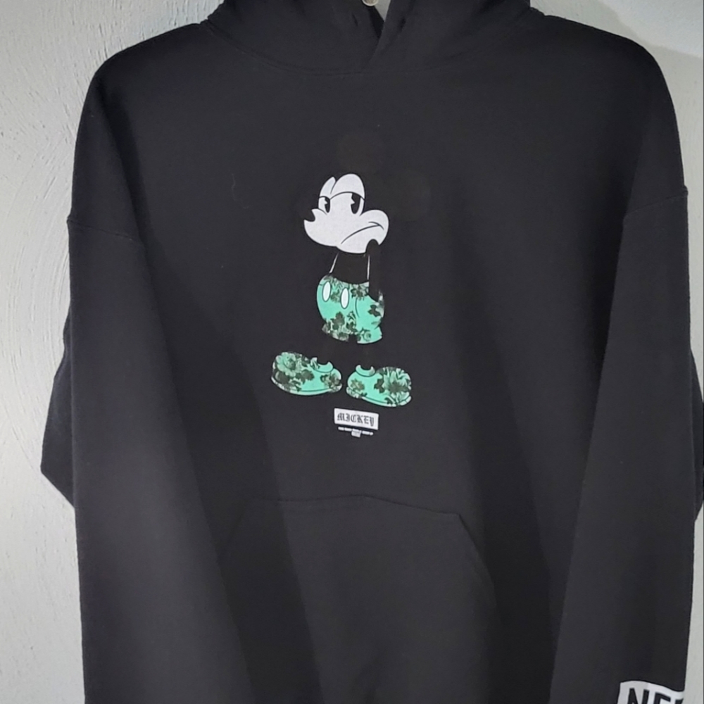 The brand Disney and the size is medium